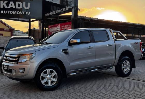 FORD RANGER 3.2 XLT 4X4 CD 20V DIESEL 4P AUTOMÁTICO